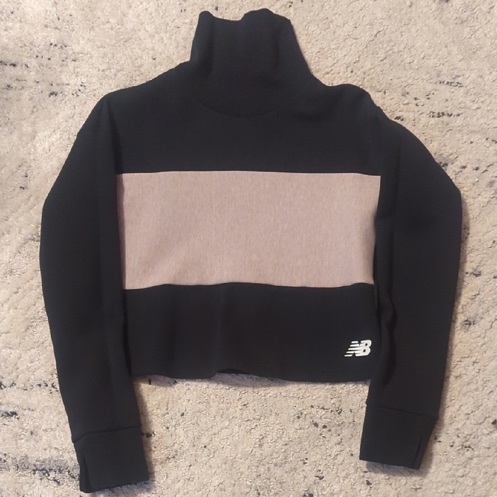 New Balance Women's Black and Tan Sweater